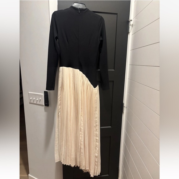 ASOS ARRANGE contrast fabric sculpted maxi dress w/ pleat skirt black cream Sz 2 - Picture 7 of 12